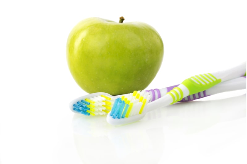 The 5 Dental Friendly Snacks You and Your Kids Should Be Eating